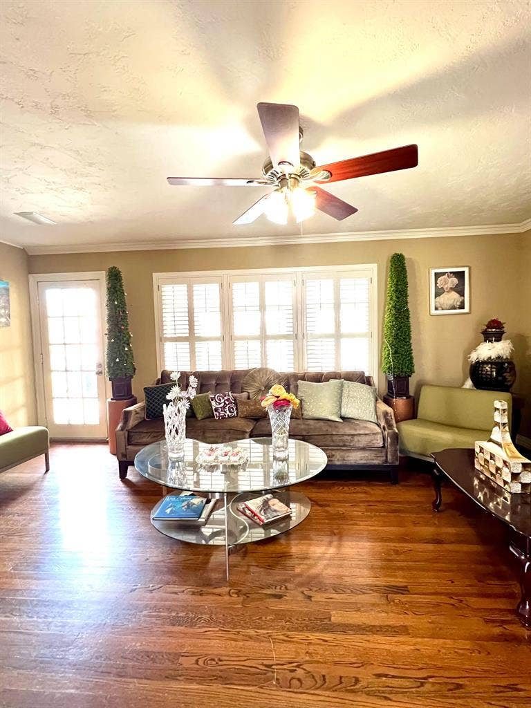3 BR in Arlington