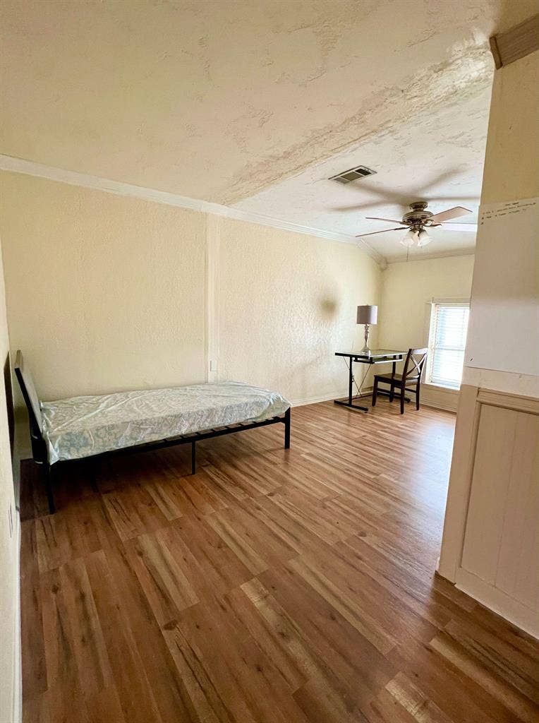 3 BR in Arlington