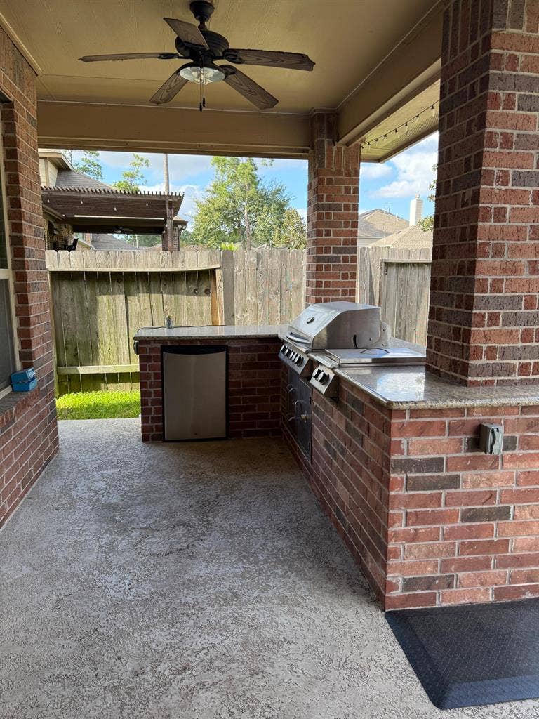 3 BR in Humble