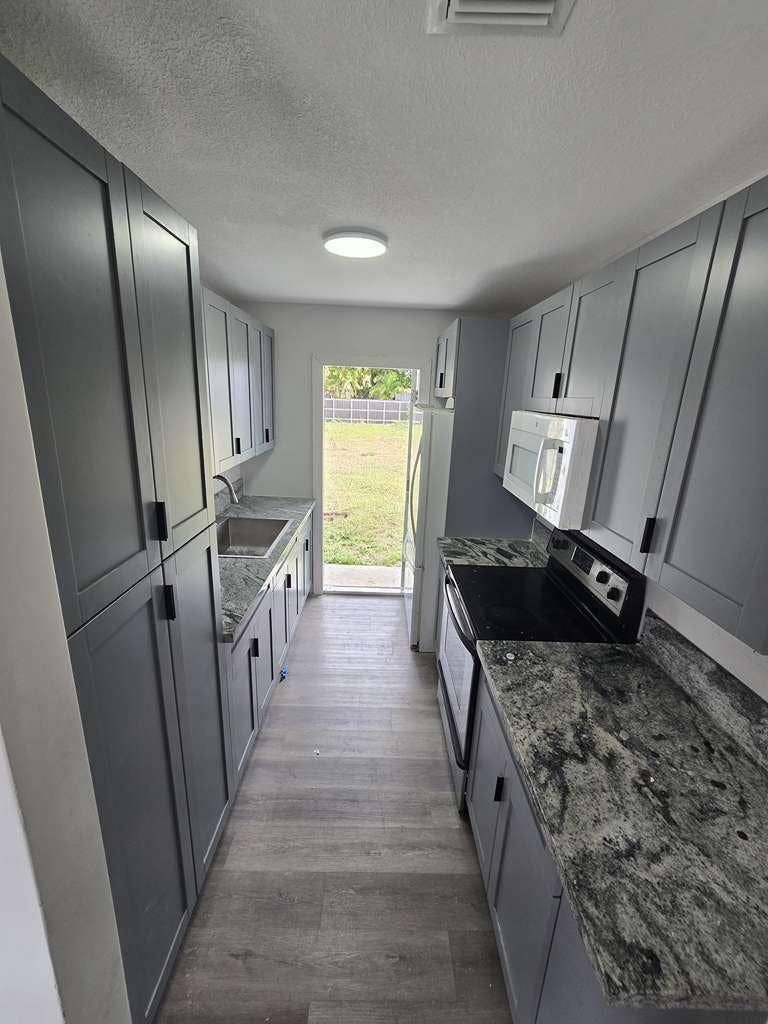 3 BR in Homestead