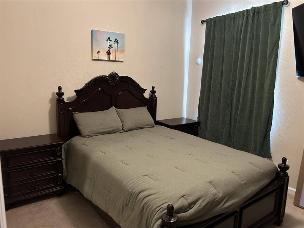Fully Furnished Room for Rent