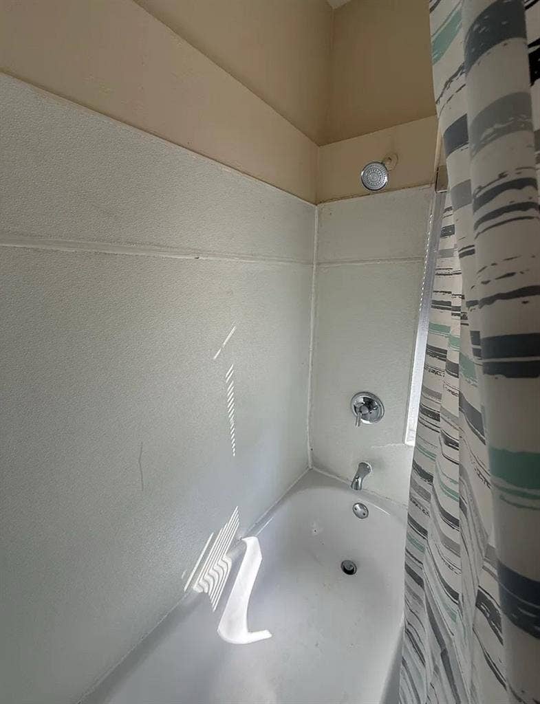 2Bed 1Bath Apartment For Rent