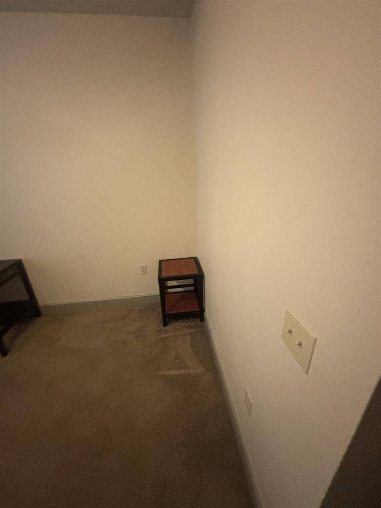 One room available for relet