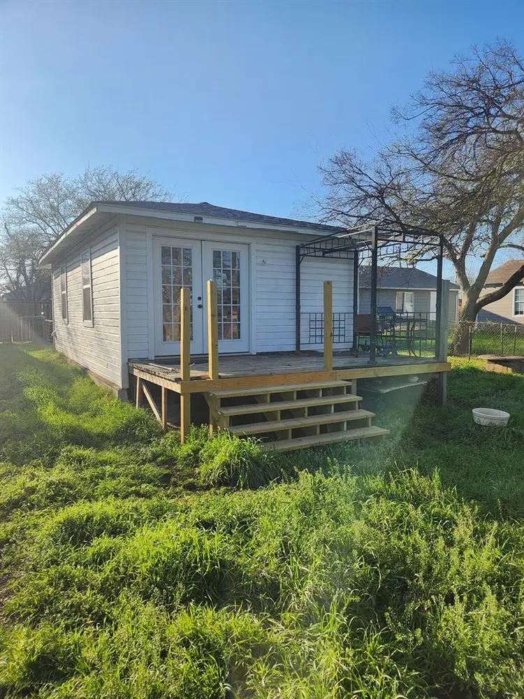 Back House for rent