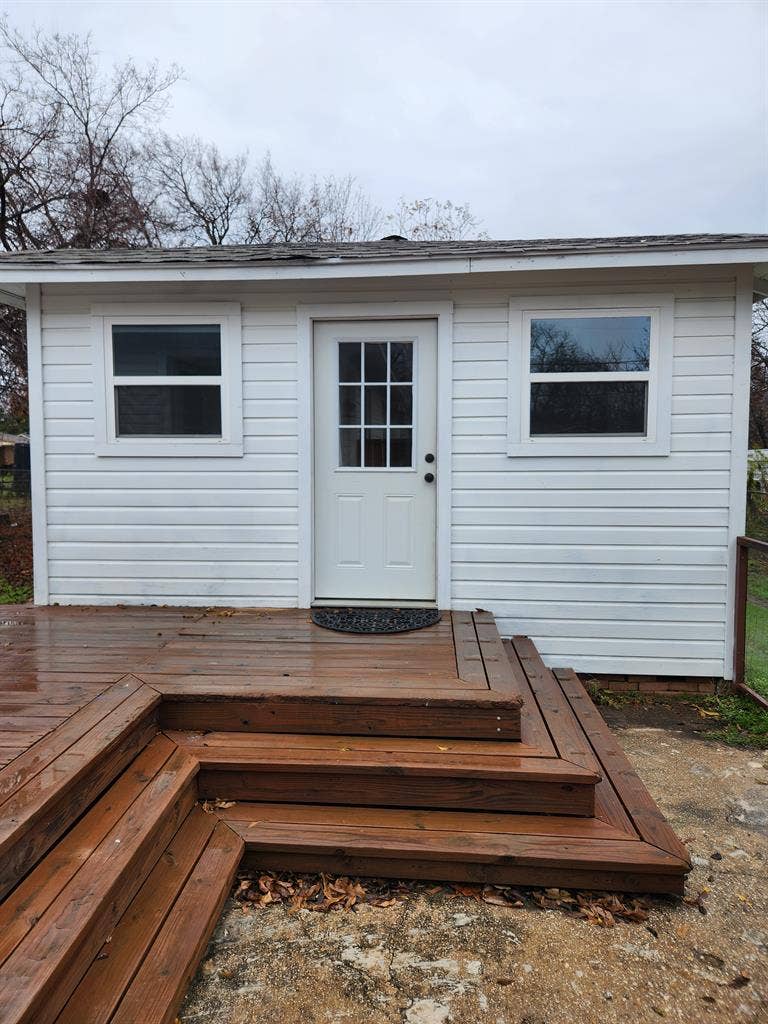 Back House for rent