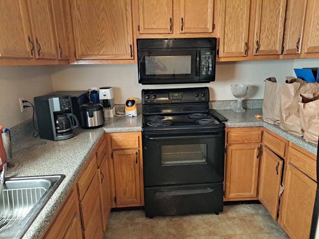 Master Bedroom and Private Bathroom