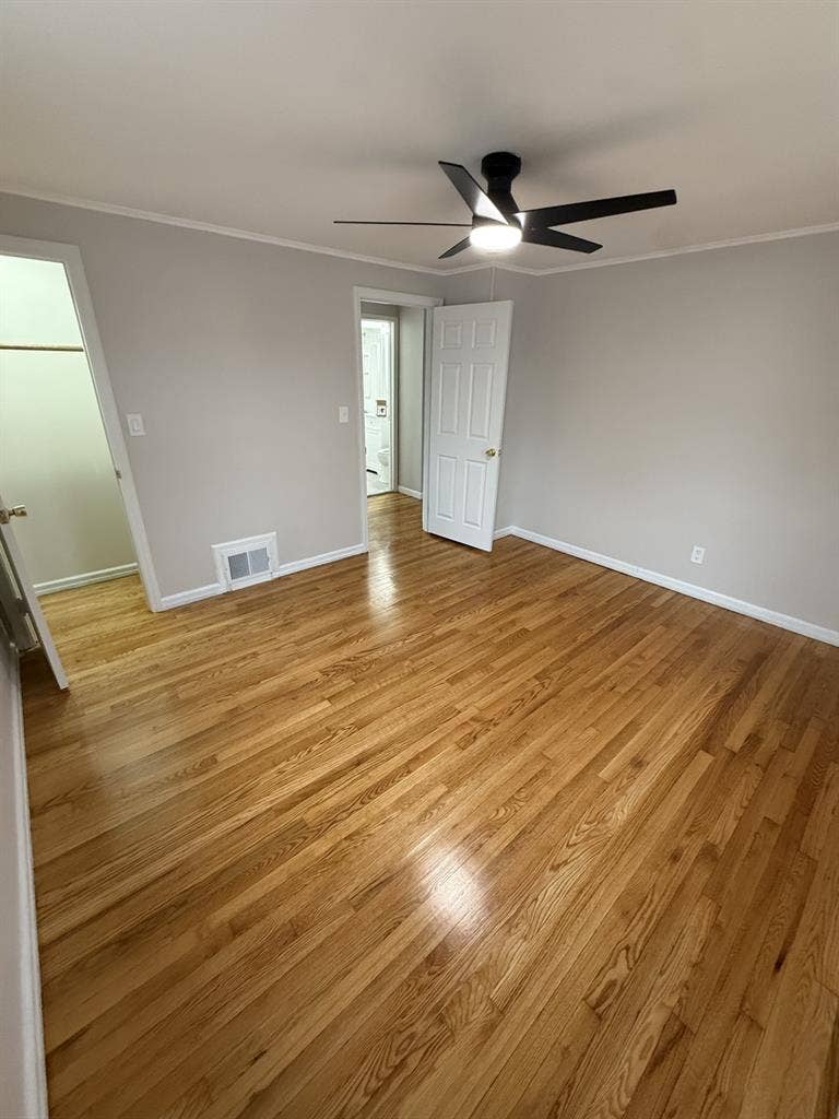 Room for rent in Woodbridge NJ