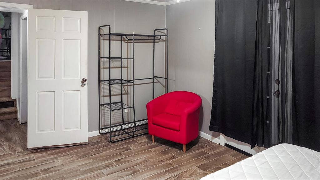 8 BR in Decatur
