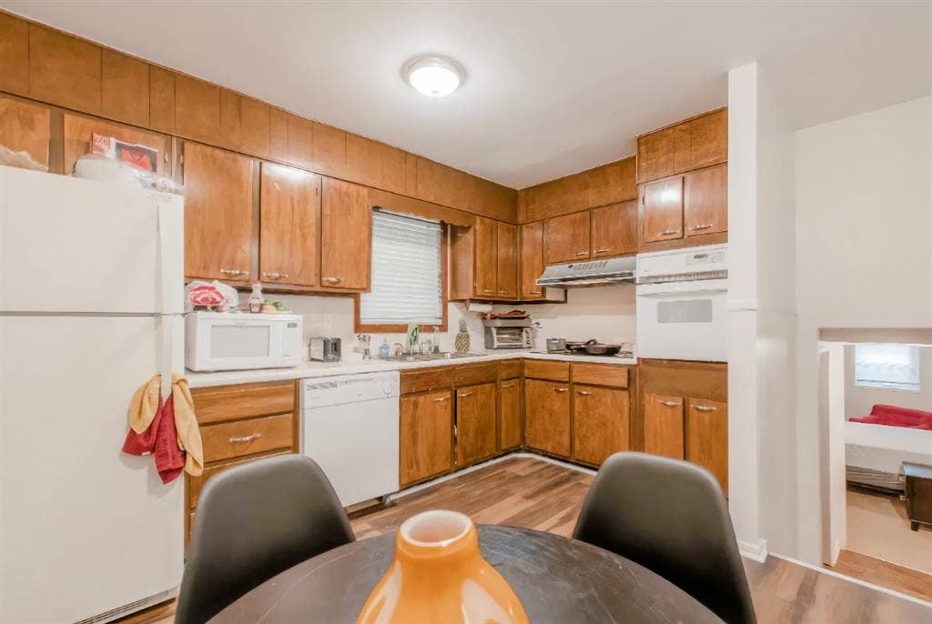 8 BR in Decatur