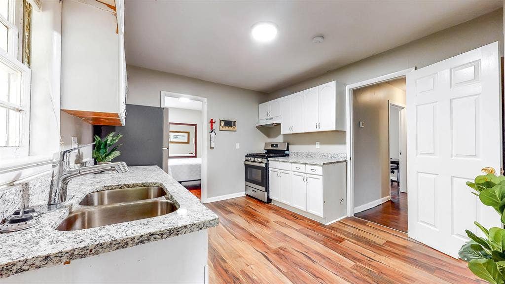 9 BR in Atlanta