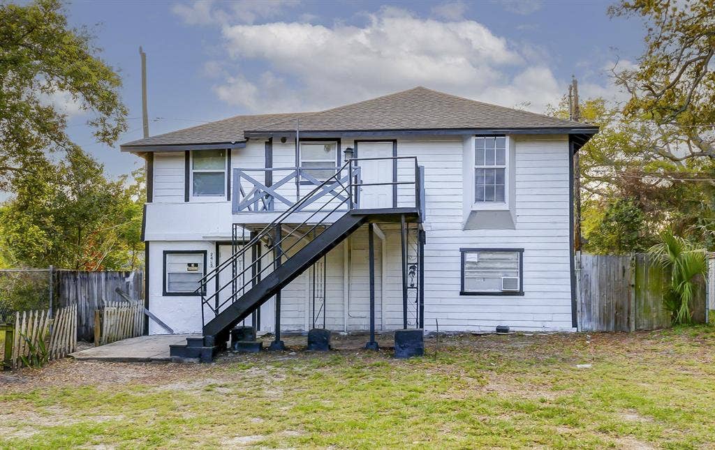 2 BR in St. Petersburg