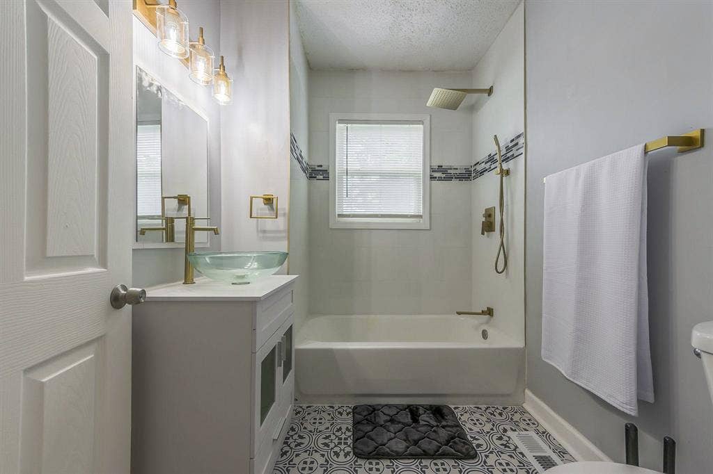 4 BR in Kansas City