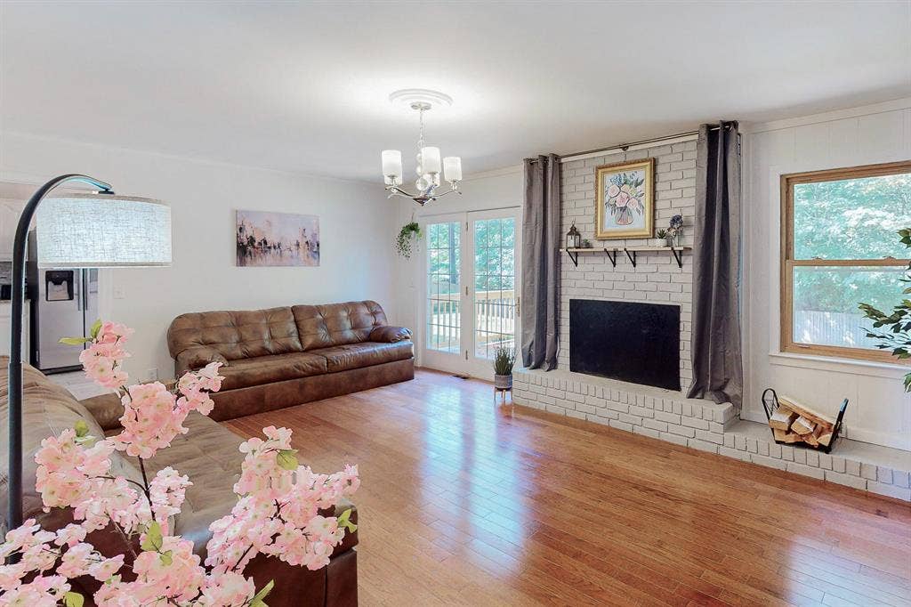 7 BR in Carrollton