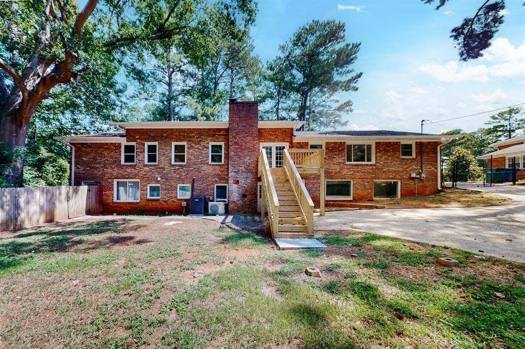 7 BR in Carrollton