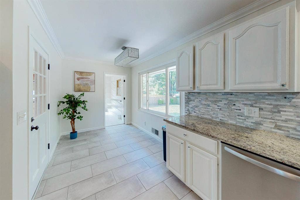 7 BR in Carrollton