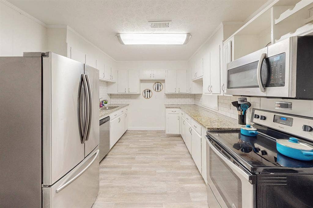 7 BR in Carrollton