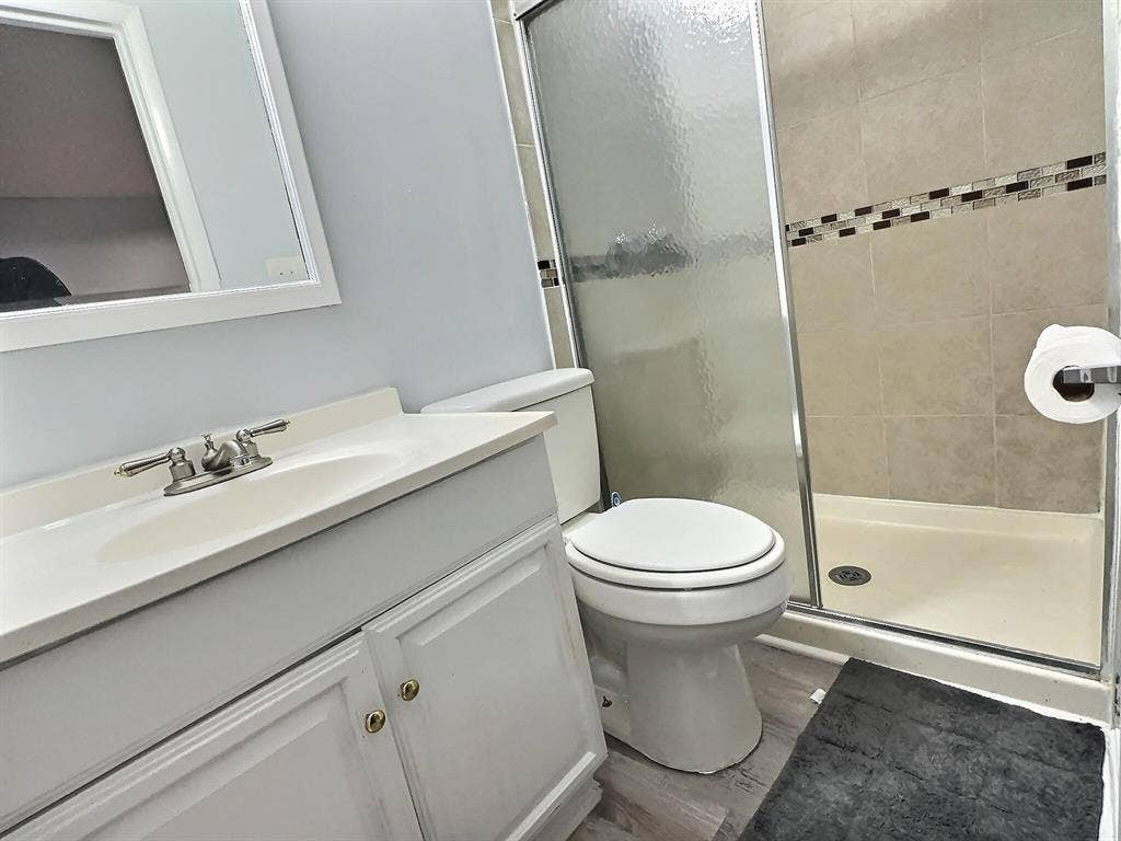 7 BR in Stone Mountain