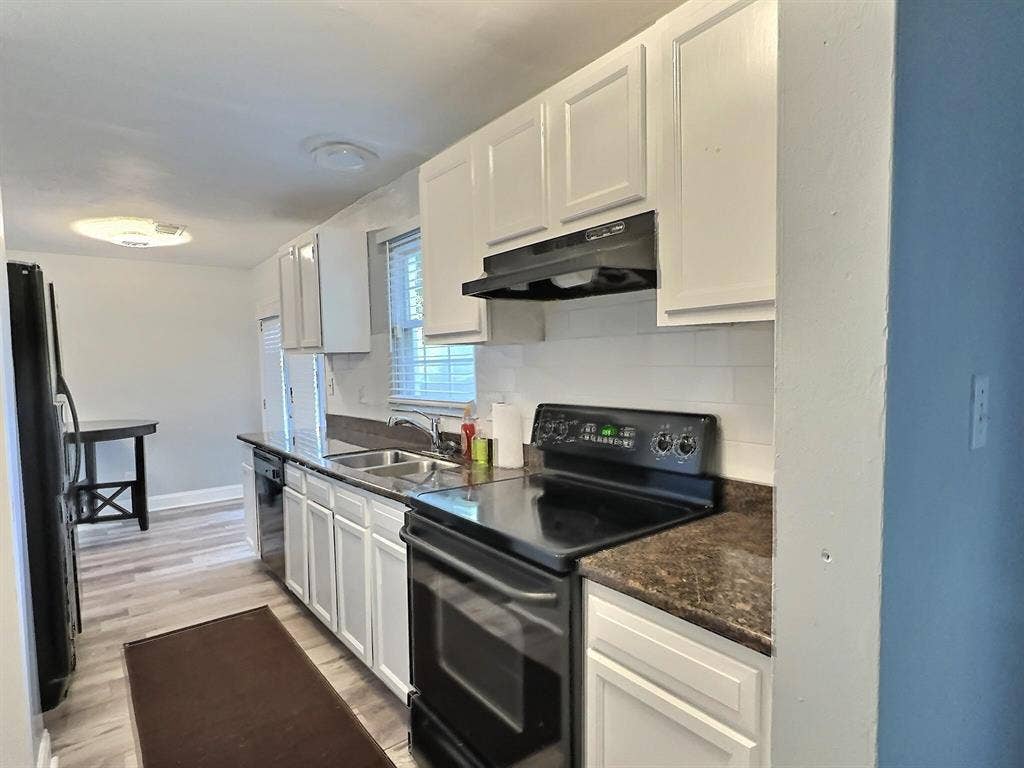 7 BR in Stone Mountain