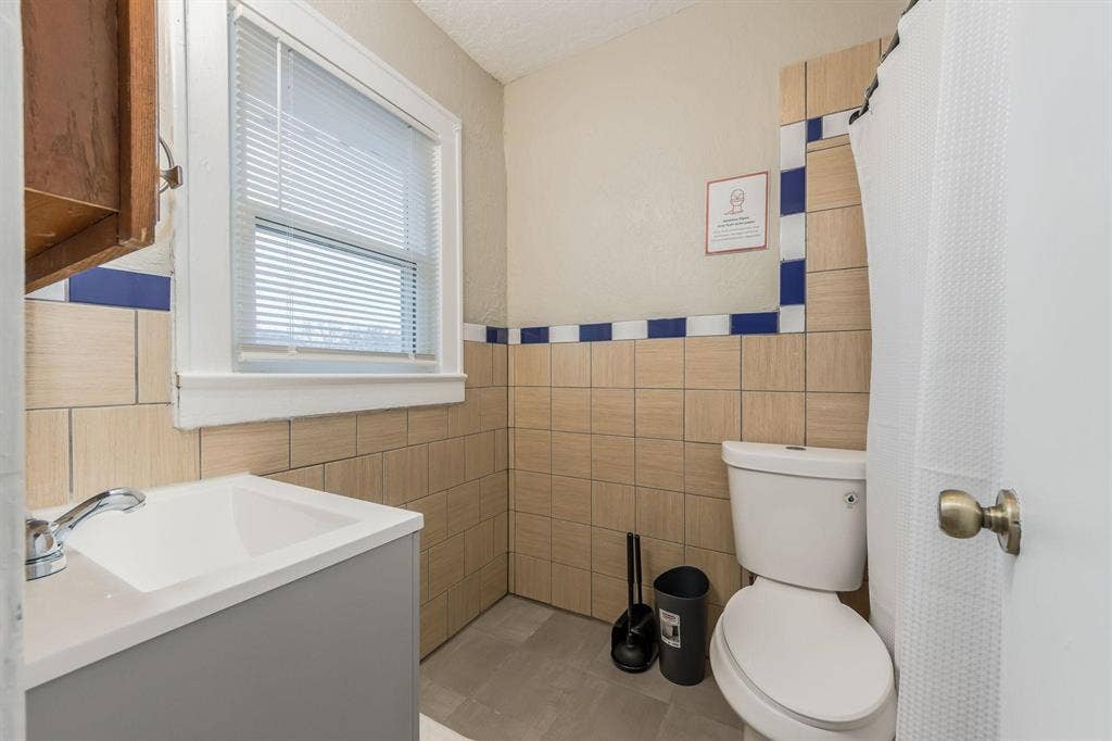 7 BR in Independence
