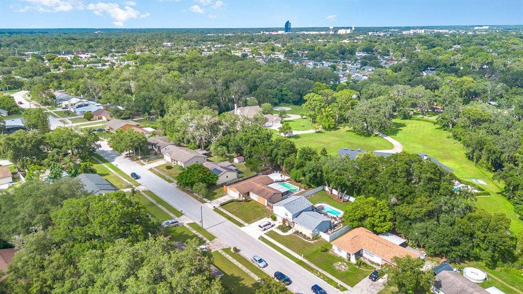 6 BR in Altamonte Springs