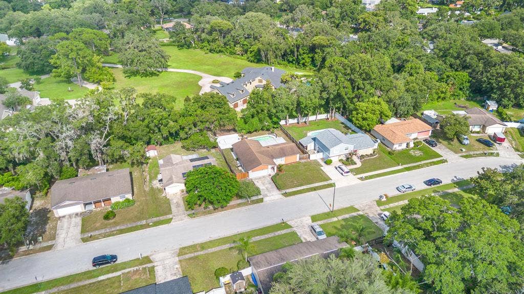 6 BR in Altamonte Springs