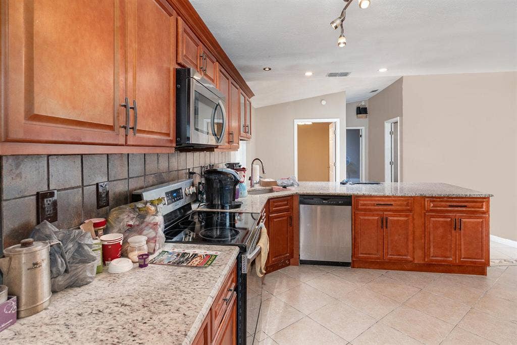 6 BR in Altamonte Springs