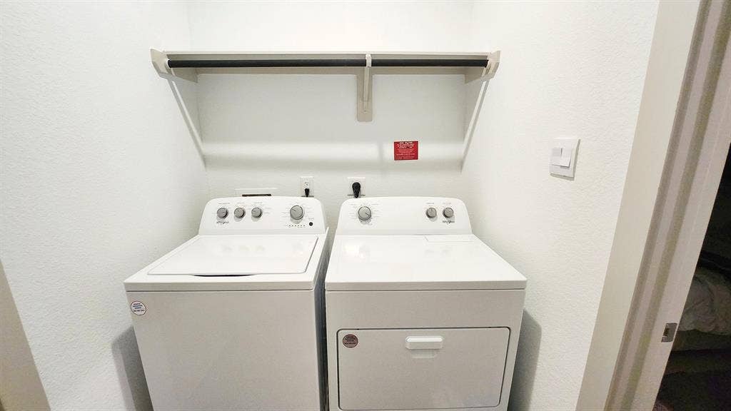 4 BR in Houston
