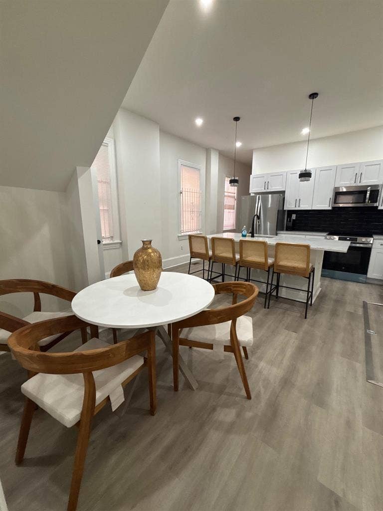 5 BR in Philadelphia