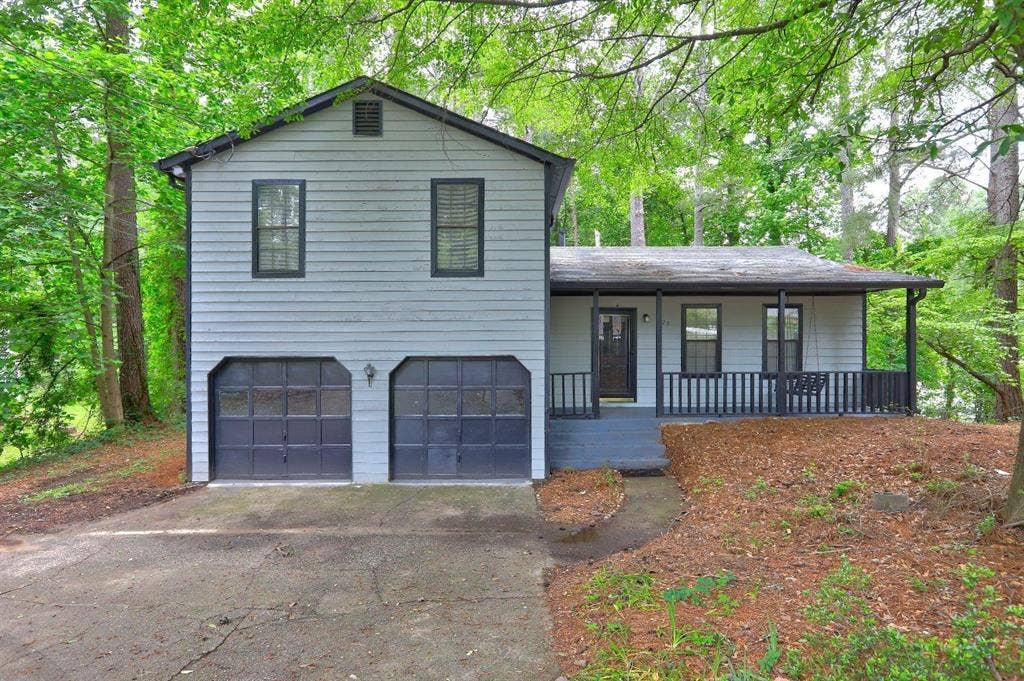 5 BR in Lawrenceville