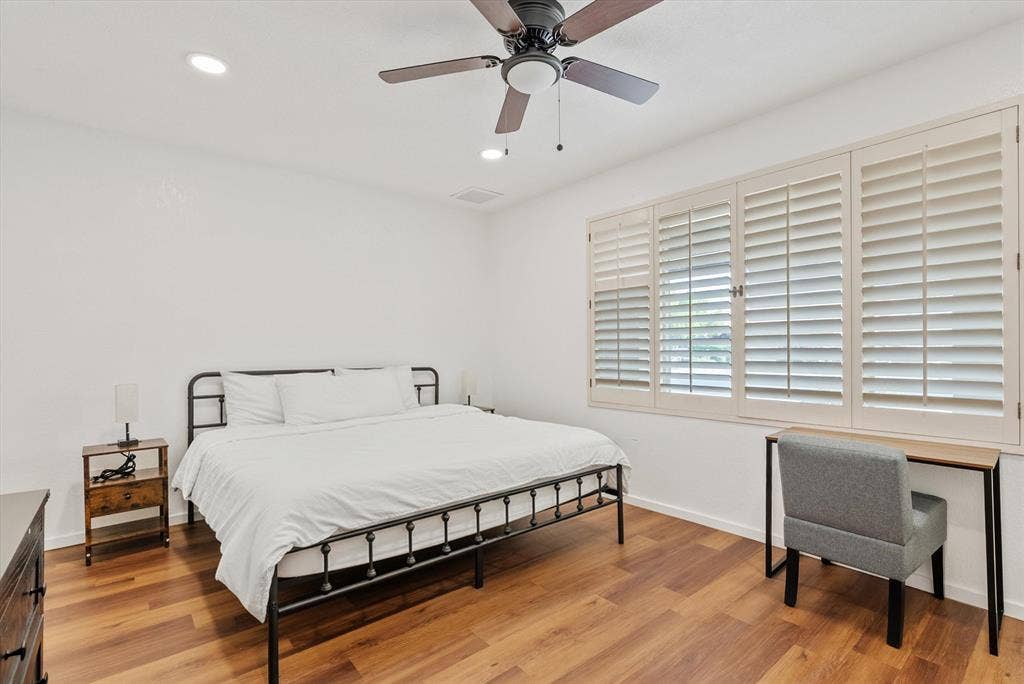 7 BR in Glendale