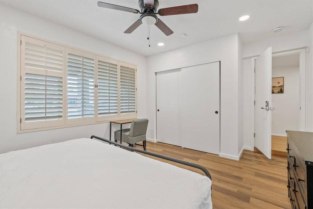7 BR in Glendale