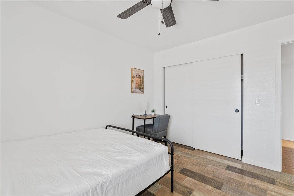 7 BR in Glendale