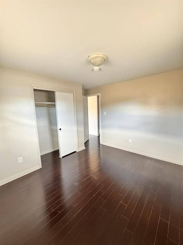 3Br 2Ba 1/2 Duplex available