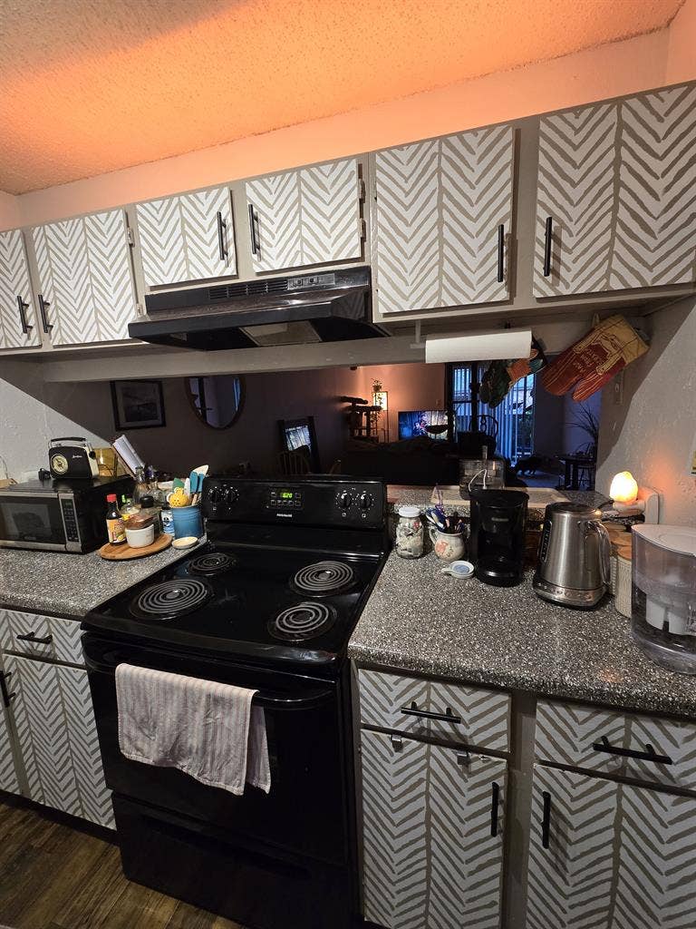 6 month sublet 4/1-9/30