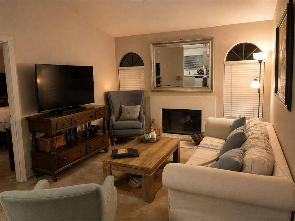 Furnished Room w Private Bath