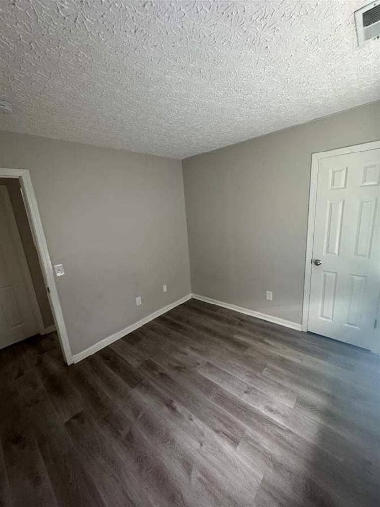 2 rooms for rent