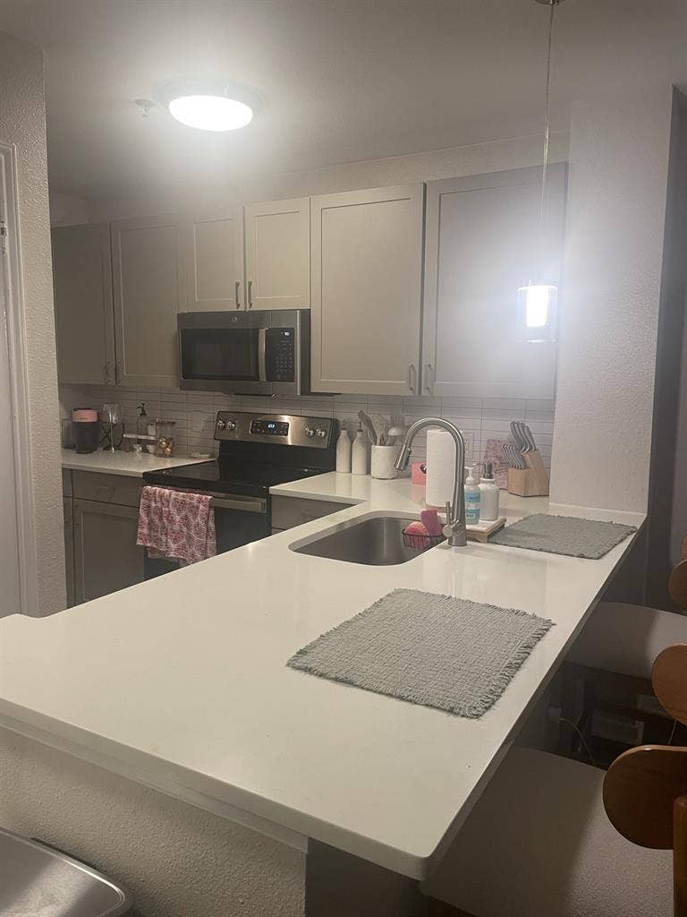 Summer Sublease Avaliable May- Aug