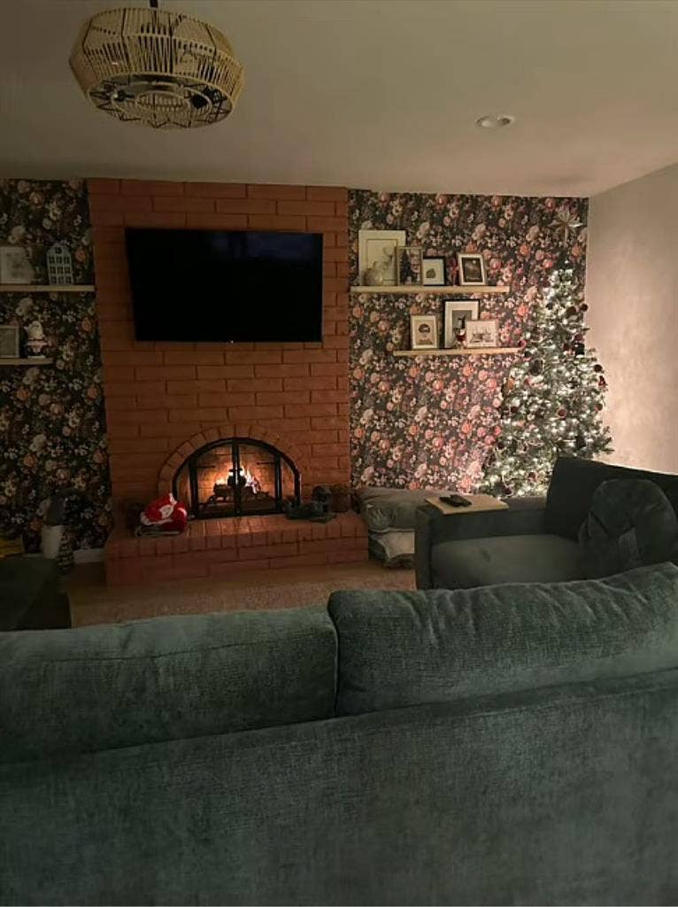 Furnished room for rent in Martinez