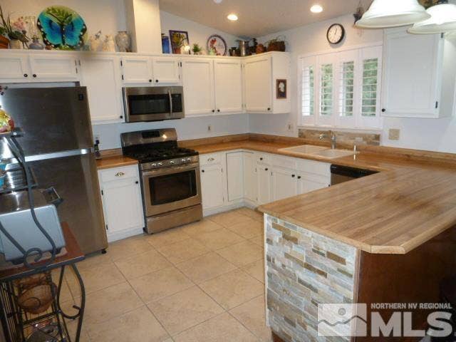 Room available on April 1