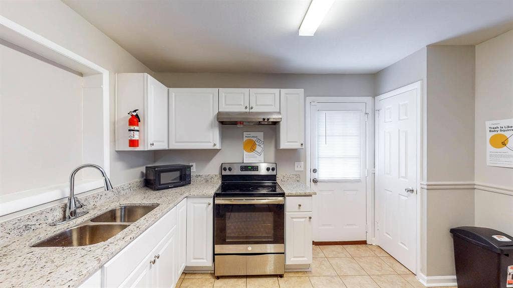6 BR in Decatur