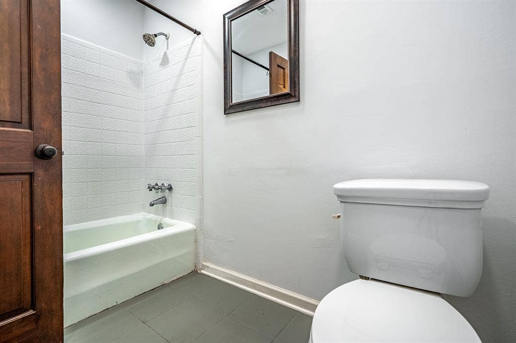 6 BR in Stone Mountain
