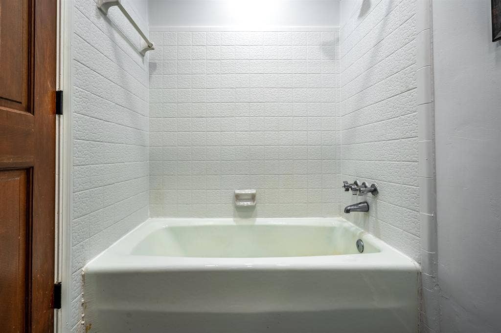 6 BR in Stone Mountain