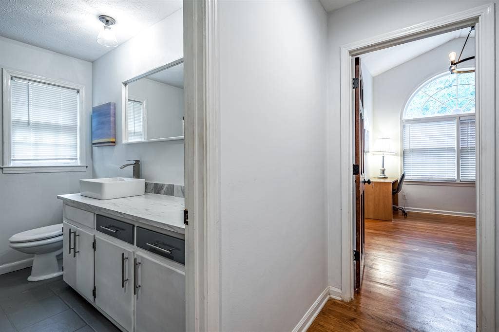 6 BR in Stone Mountain