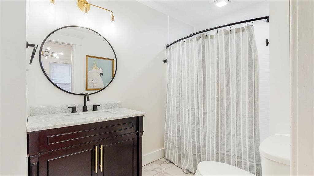 5 BR in East Point