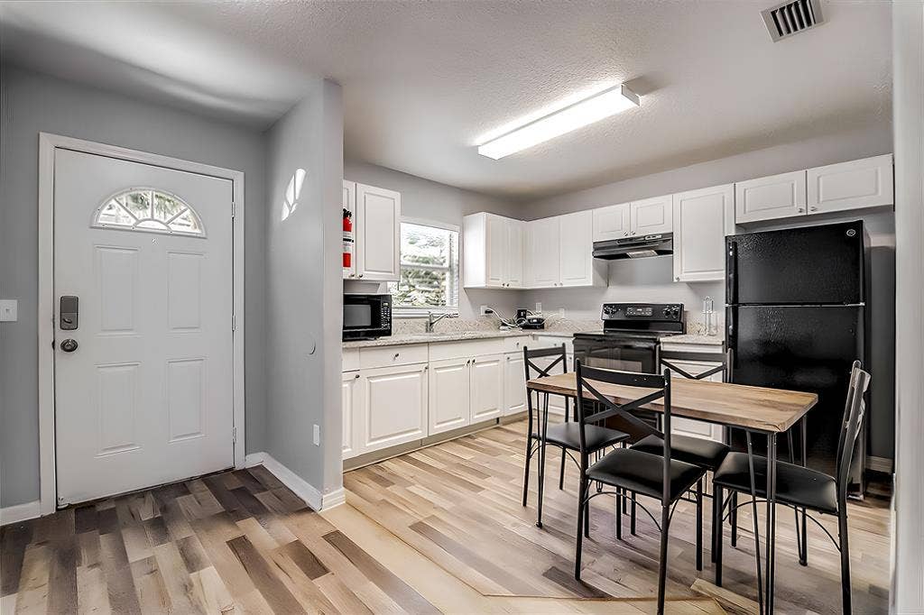 6 BR in Tampa