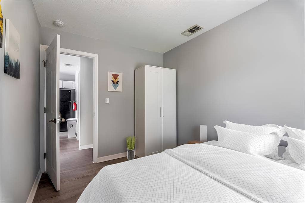 6 BR in Tampa