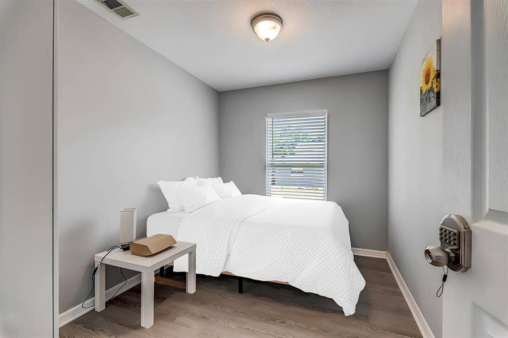 6 BR in Tampa
