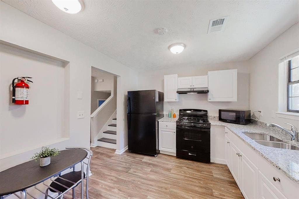 9 BR in Atlanta