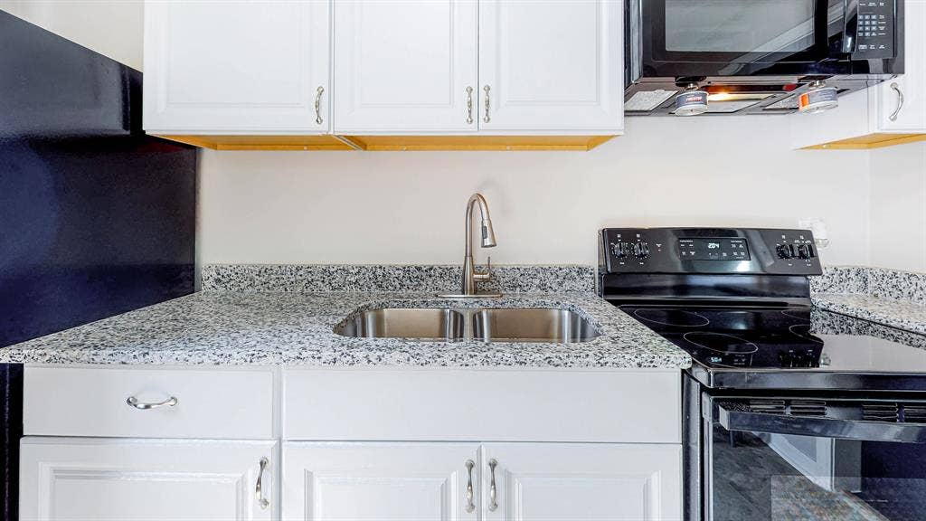 9 BR in Jonesboro