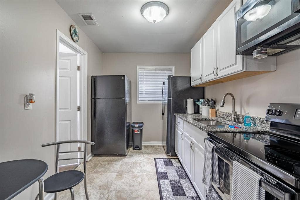 9 BR in Jonesboro